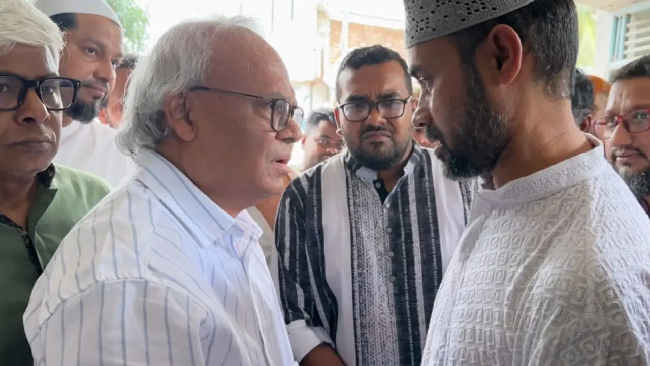 সন্তানদের কবরে যেন আর কারও দাফন না হয়, বাবার আকুতি