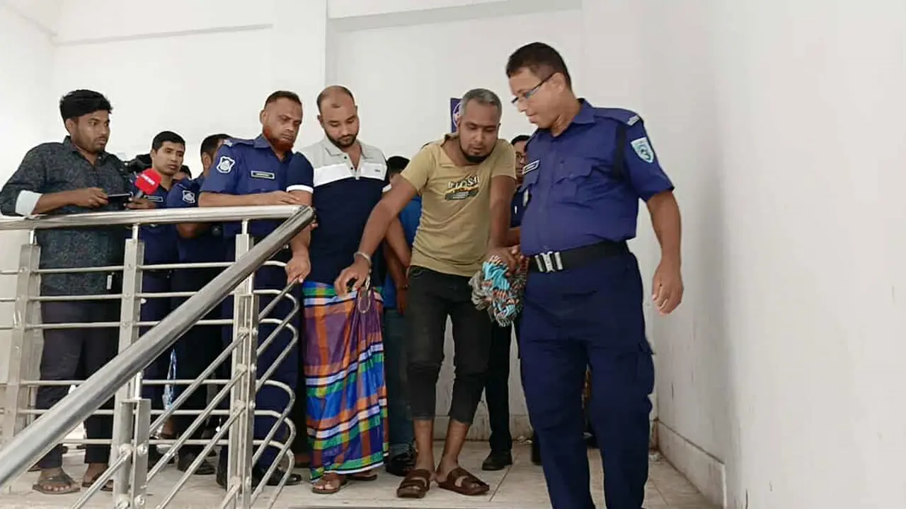 রংপুরে হিন্দুপল্লীতে হামলার ঘটনায় গ্রেপ্তার ৫ জন রিমান্ডে