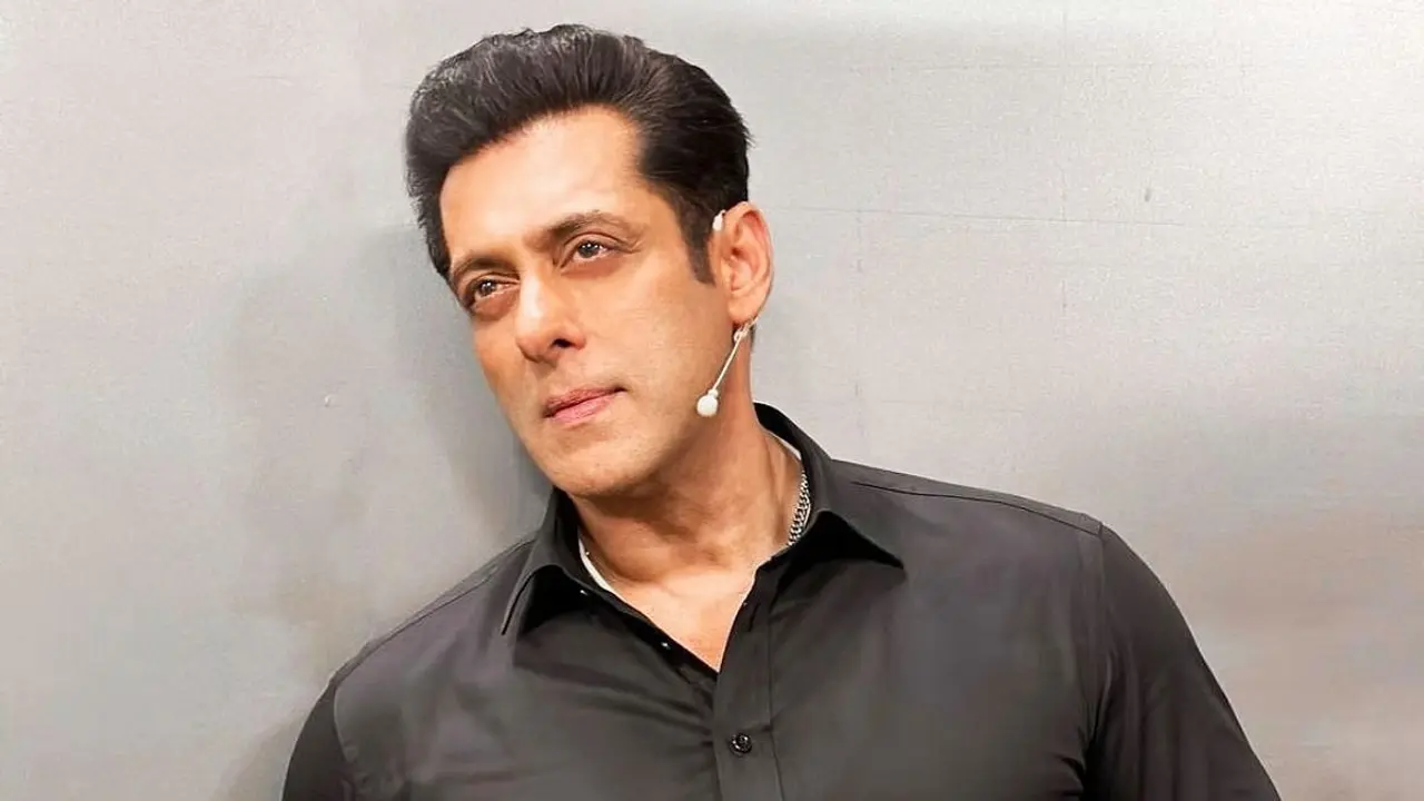 গোপনে মুম্বাইয়ের ফ্ল্যাট বিক্রি করে দিলেন সালমান খান