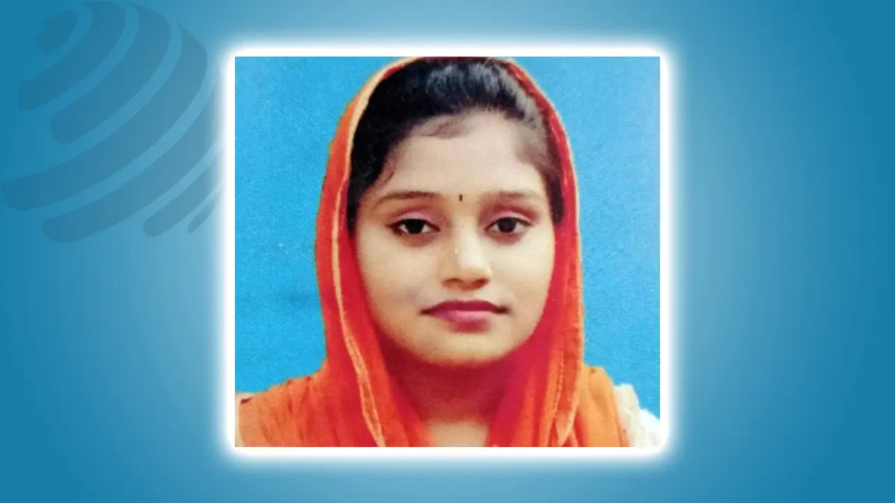 সন্তান কোলে নিয়ে পরীক্ষা দিয়ে দেশসেরা রাজশাহীর শামীমা