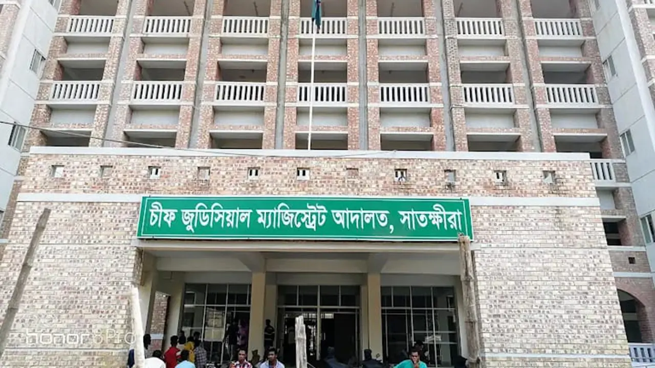 সাতক্ষীরা প্রেসক্লাবে হামলা ও মামলার ঘটনায় ৩৩ সাংবাদিকের জামিন