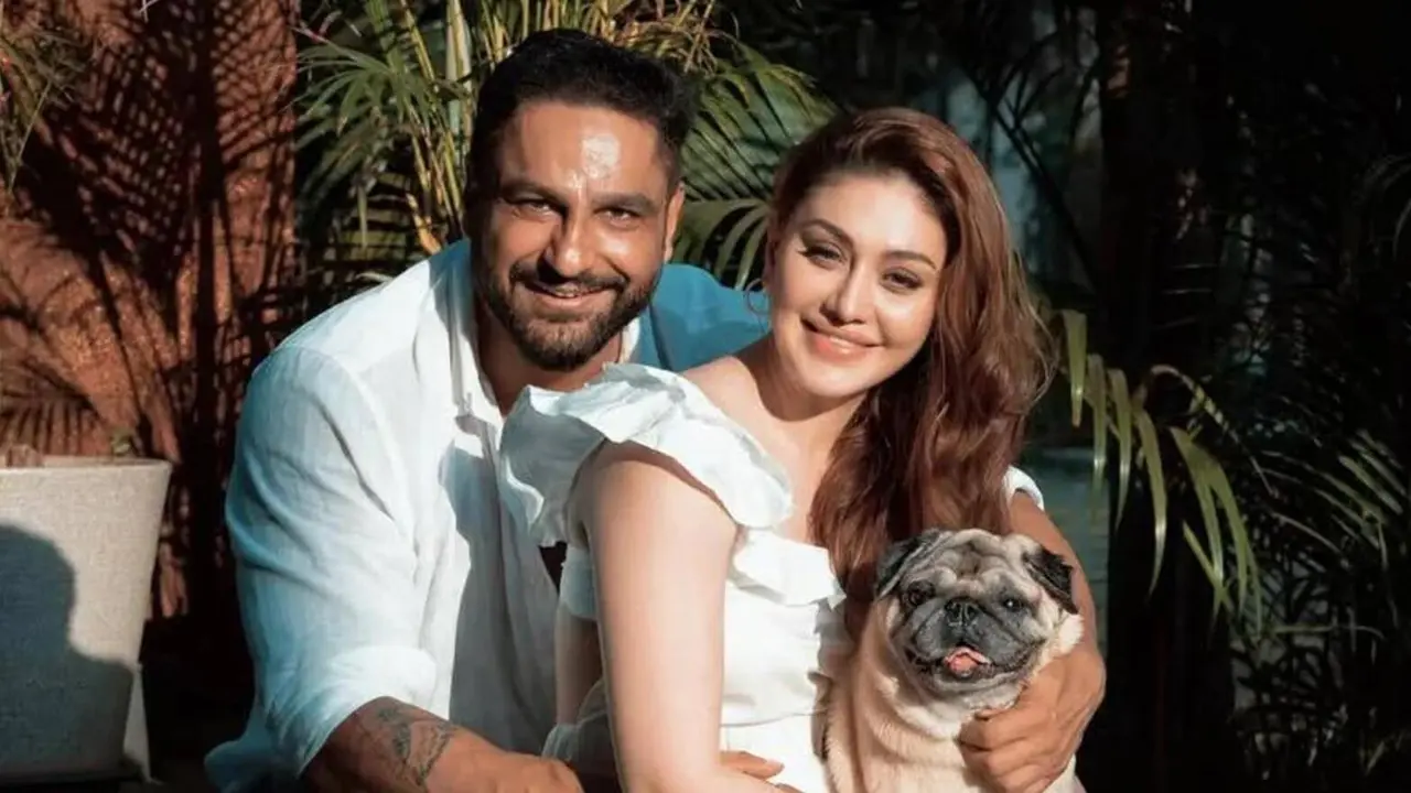 শেফালির শূন্যতায় ভেঙে পড়েছেন স্বামী, কষ্ট কমাতে নিলেন বিশেষ সিদ্ধান্ত