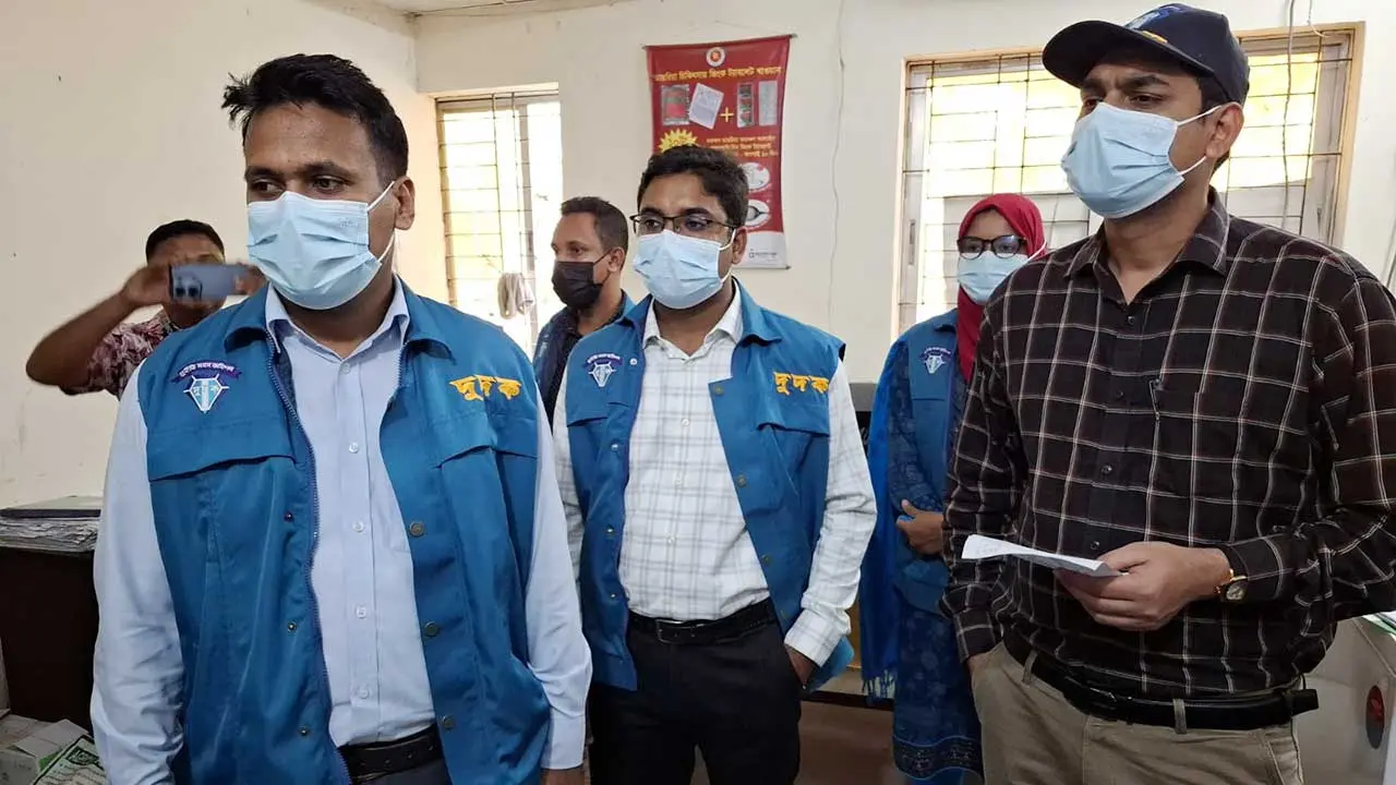 হাসপাতালে ওষুধ থাকা সত্ত্বেও রোগীদের না দেওয়ার সত্যতা পেয়েছে দুদক