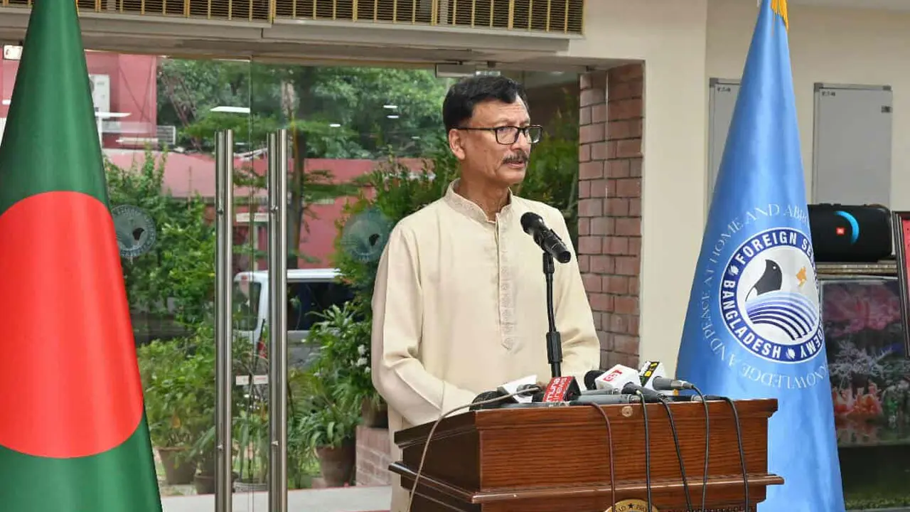 মাল‌য়ে‌শিয়ায় আটক বাংলাদেশিদের আইনি সহায়তা দেবে সরকার