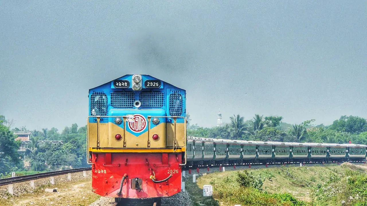 নেতাকর্মীদের জন্য ৩ জোড়া ট্রেন ভাড়া করলো জামায়াত