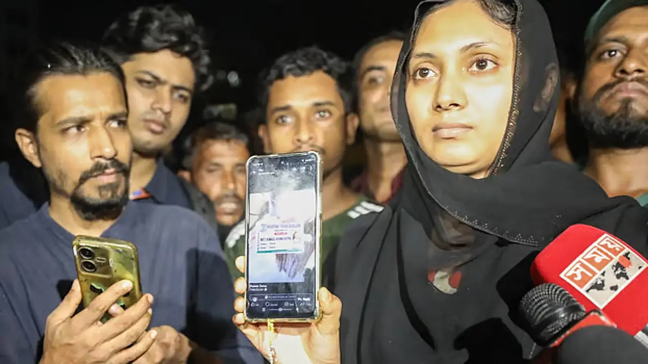 বিমান বিধ্বস্তের পর মেয়েকে পাওয়া গেছে অক্ষত, মা এখনো নিখোঁজ