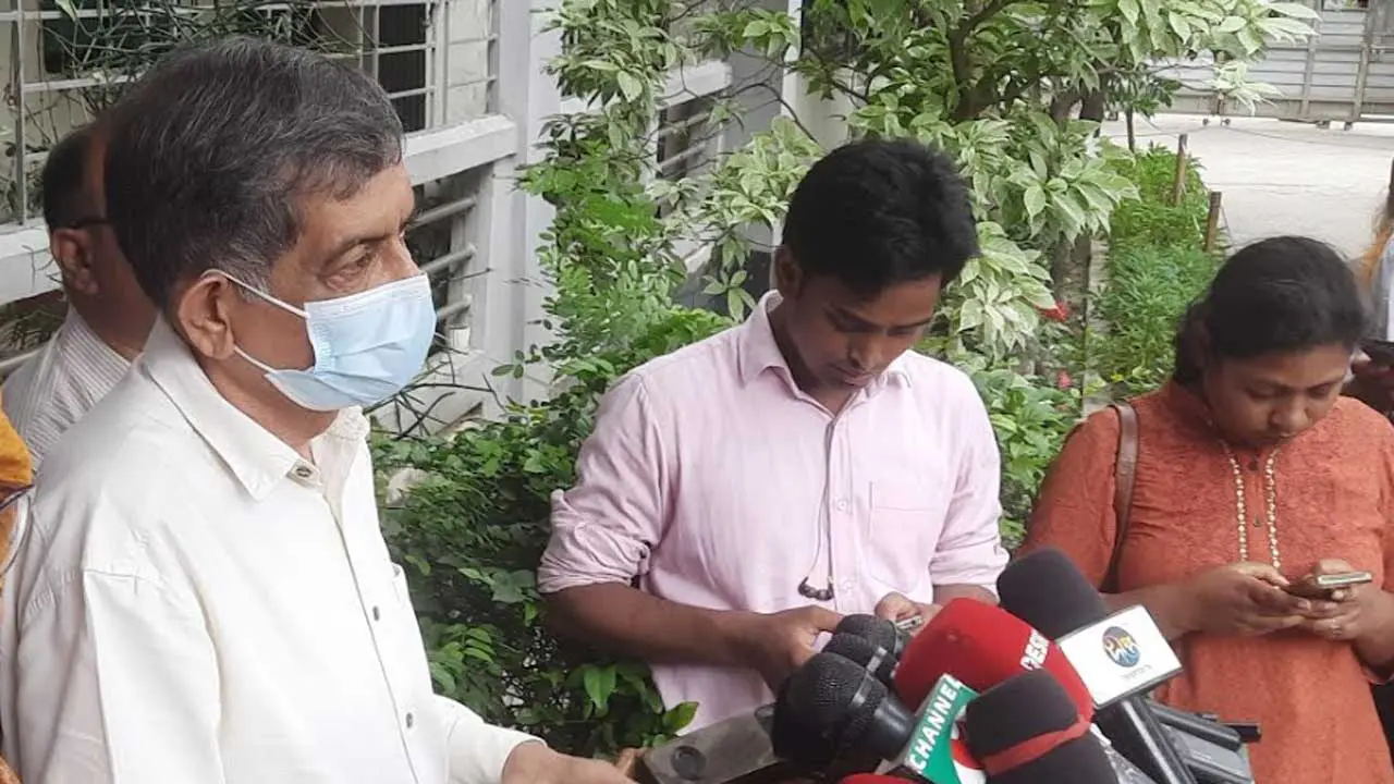 করোনা, ডেঙ্গু ও দুর্যোগ বিবেচনায় পরীক্ষা, নেই প্রশ্নফাঁসের ঝুঁকি