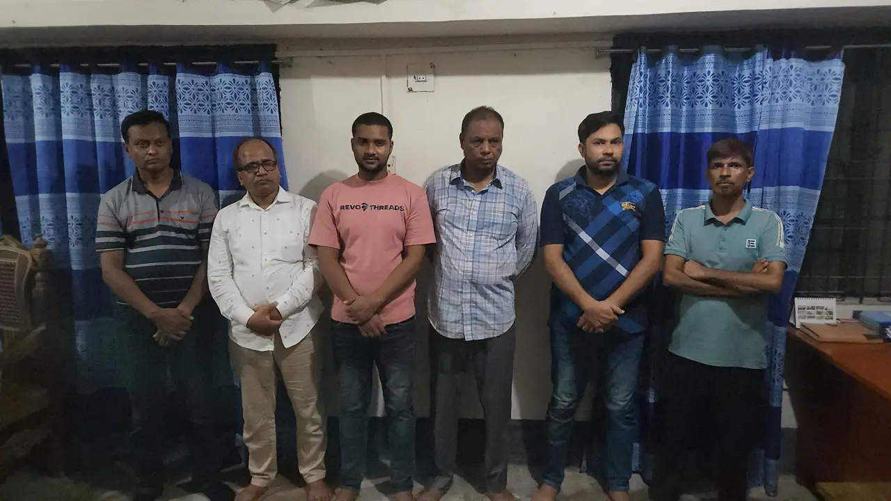ভোক্তার এডির ওপর হামলা, উপজেলা বিএনপির সভাপতিসহ গ্রেপ্তার ৬