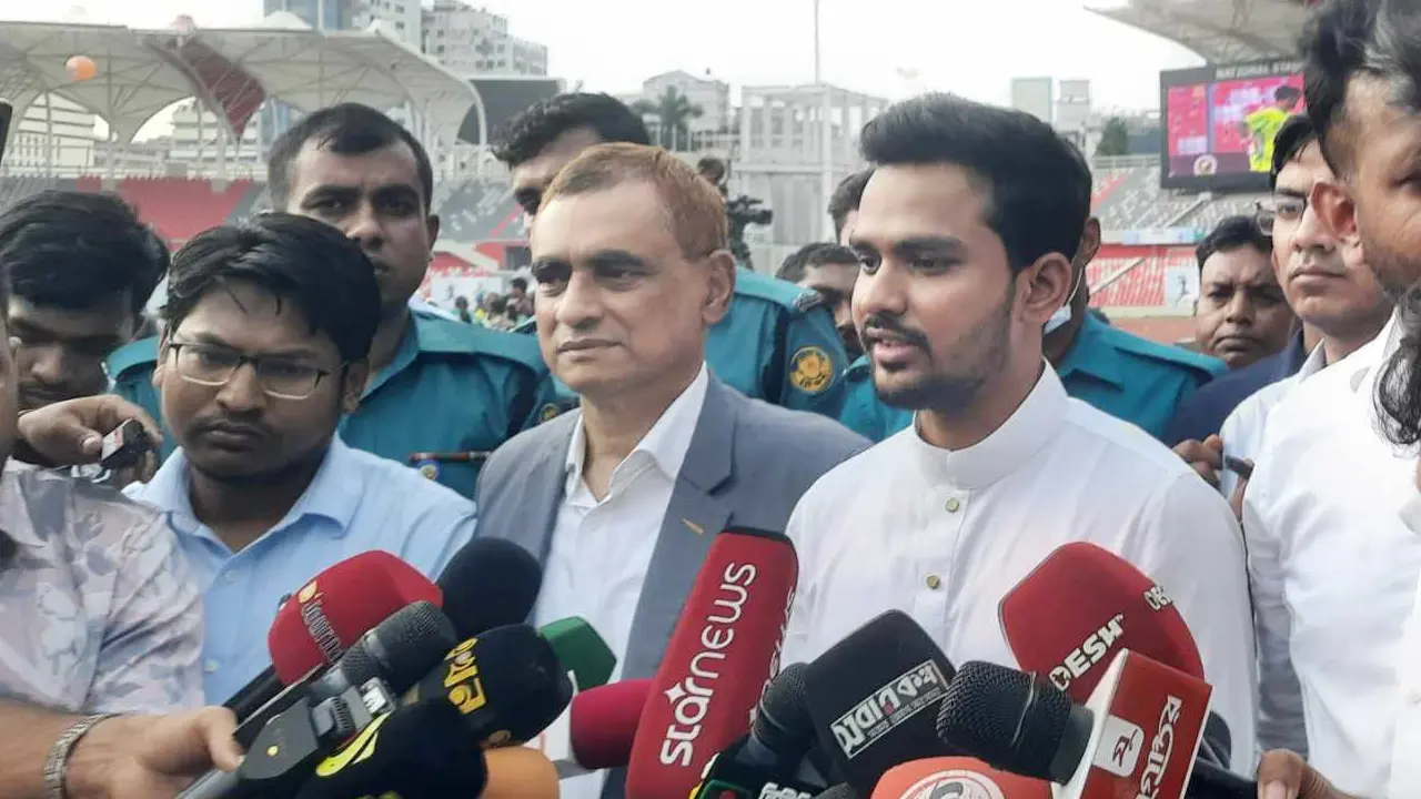 ক্রীড়াঙ্গন সংস্কার ও কোচ ক্যাবরেরাকে নিয়ে যা বললেন উপদেষ্টা