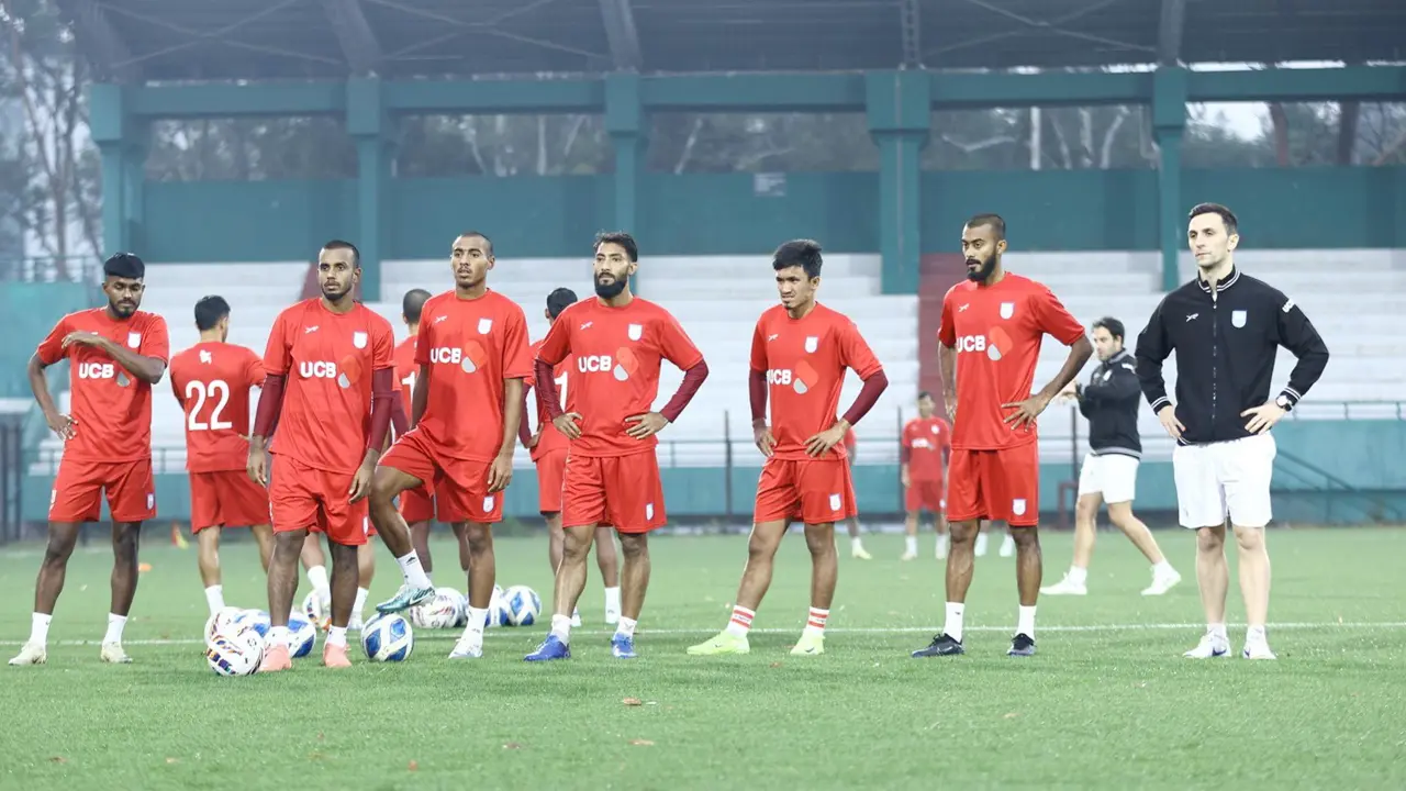 সিঙ্গাপুর ম্যাচের আগমুহূর্তে বাদ বাংলাদেশের ৩ জন