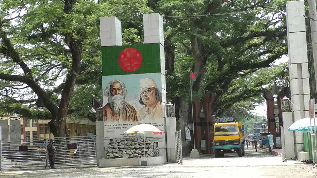 ঈদে টানা ১০ দিন বেনাপোল স্থলবন্দরে আমদানি-রপ্তানি বন্ধ