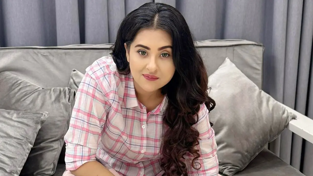 ভবিষ্যতে কার কাছে থাকতে চান বুবলী?