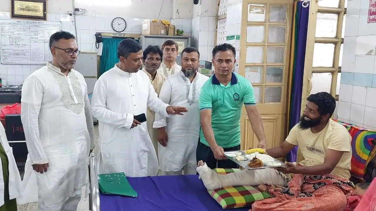 ঢাকা মেডিকেল : রোগীদের সেবায় নিয়োজিত ২০০ চিকিৎসক, ৬০০ নার্স
