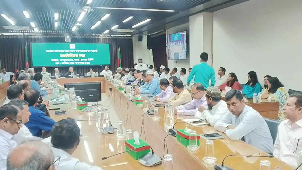 রেফারির ভূমিকায় থাকবে নির্বাচন কমিশন : সিইসি