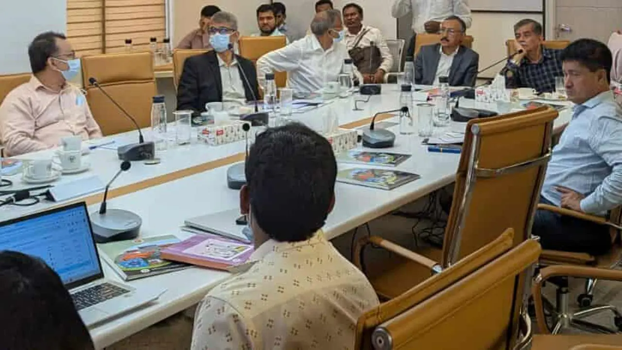 নির্ভুল পাঠ্যবই দিতে সরকার বদ্ধপরিকর : শিক্ষা উপদেষ্টা