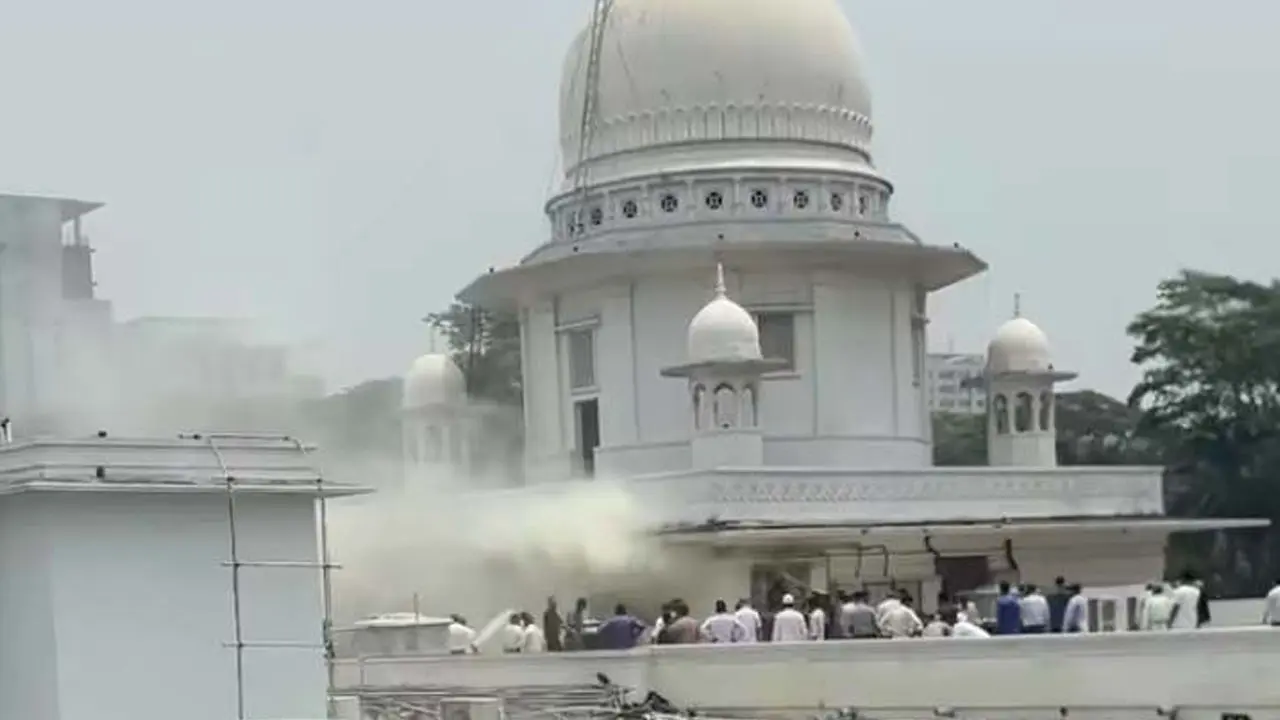 অফিস সময়ের পর বিদ্যুৎচালিত যন্ত্রপাতি বন্ধের নির্দেশ