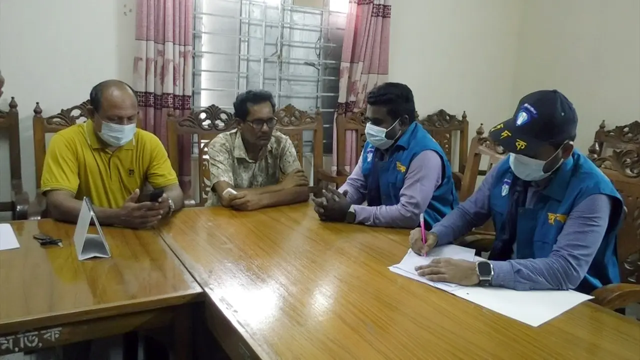 গাংনী মহিলা ডিগ্রি কলেজে দুদকের অভিযান