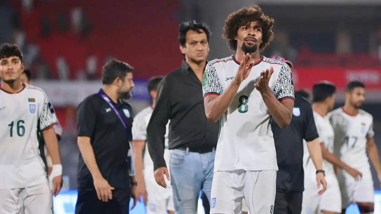 ট্যাকটিক্স পোস্টমর্টেম: সিঙ্গাপুর ম্যাচে কোথায় ভুল করলেন বাংলাদেশ কোচ?