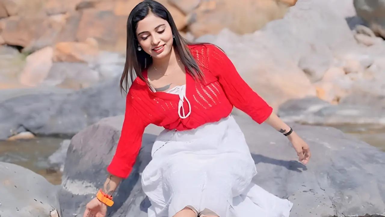 নিখোঁজের পর খাল থেকে উদ্ধার মডেলের মরদেহ