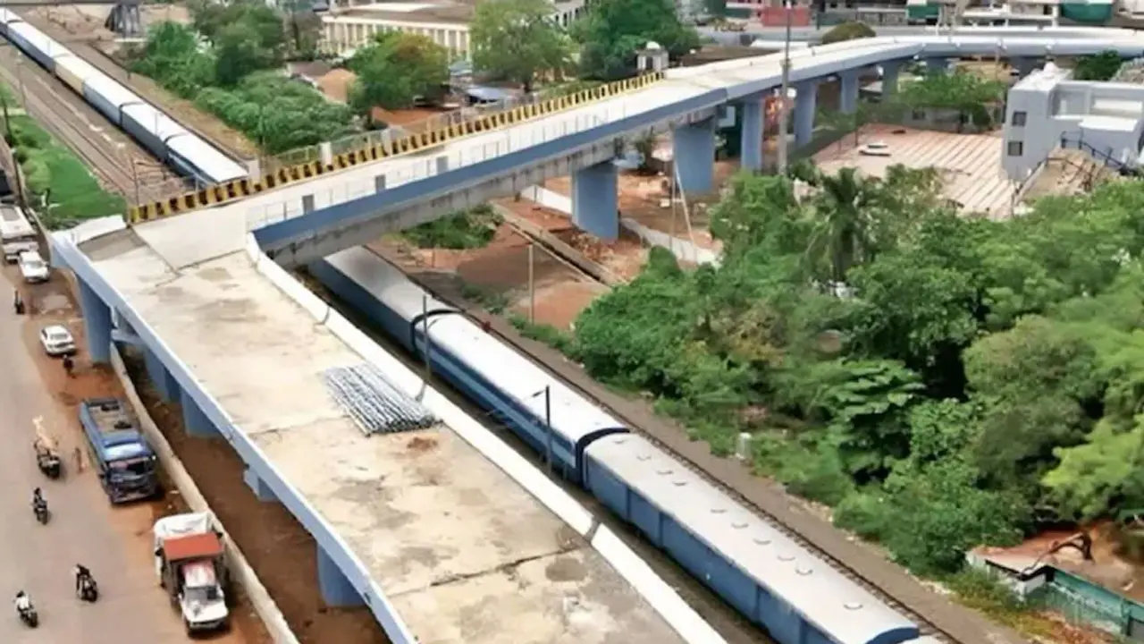৯০ ডিগ্রি বাঁকযুক্ত ‘অদ্ভুত’ ডিজাইনের সেতু, ৭ ইঞ্জিনিয়ার বরখাস্ত