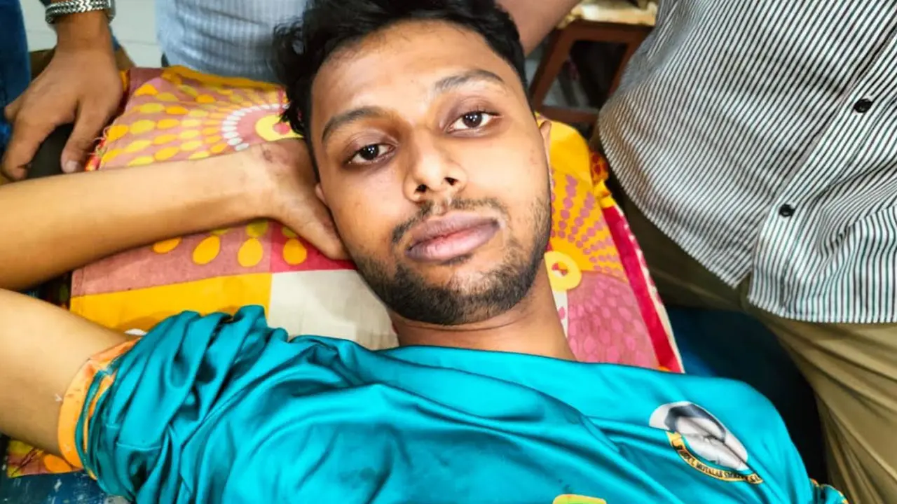 খুলনায় বিশ্ববিদ্যালয়ছাত্র গুলিবিদ্ধ, ছুরিকাঘাতে আরেক যুবক জখম