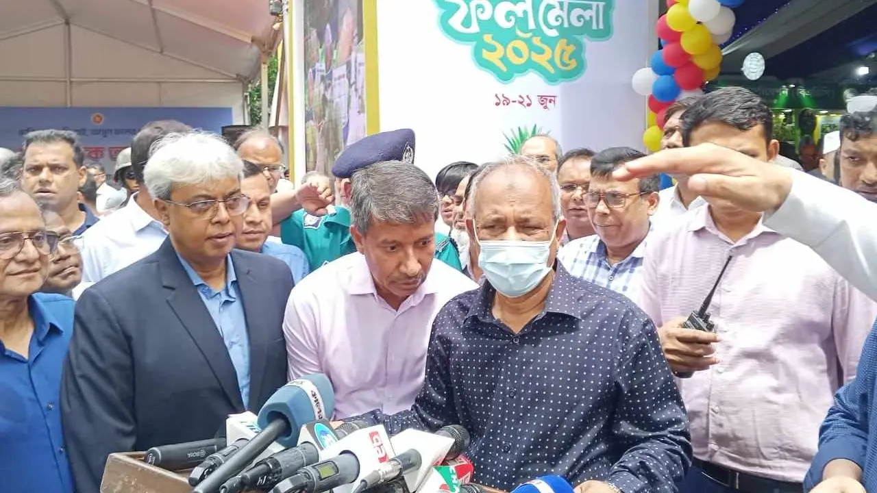 ‘দেশি ফল খেলে বৈদেশিক মুদ্রার সাশ্রয় হবে’
