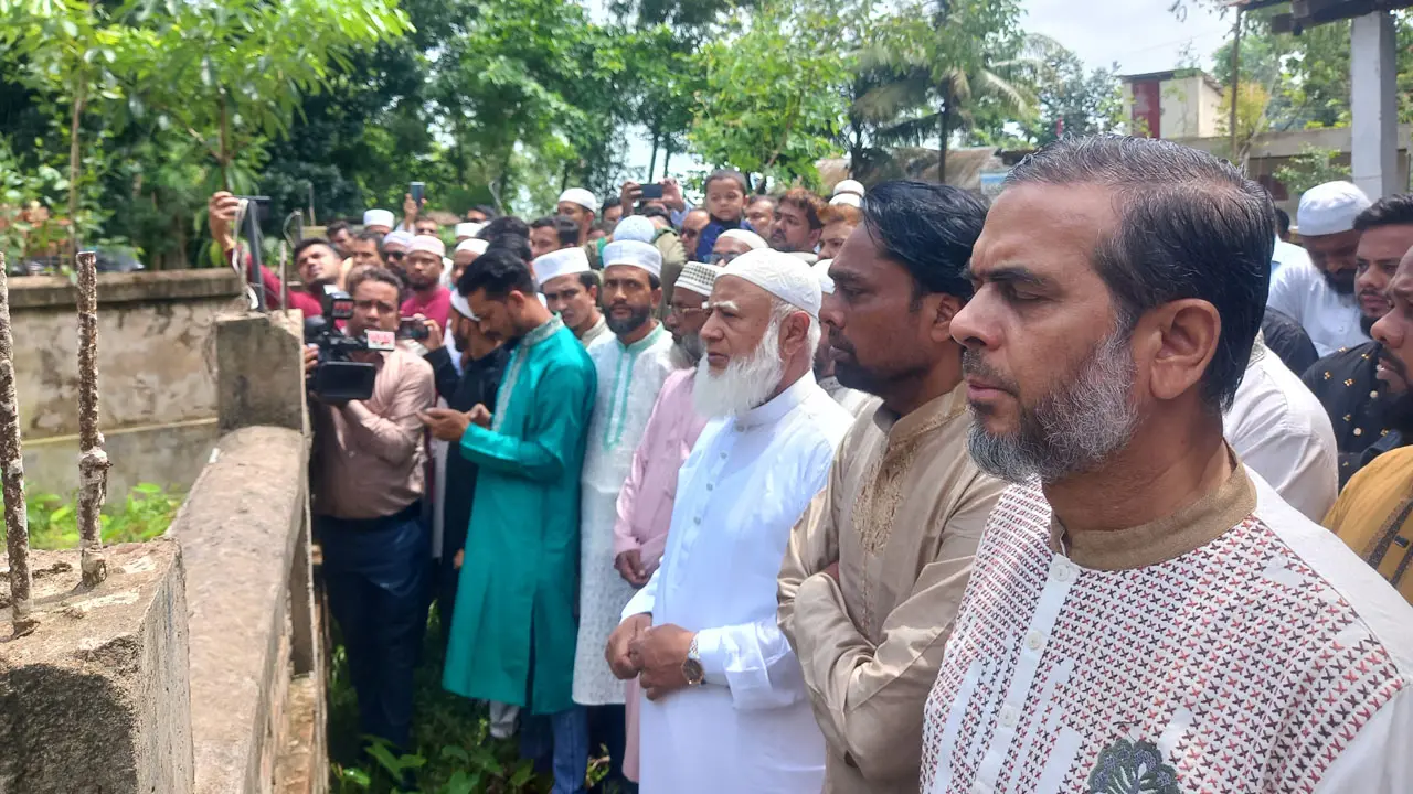 আগামীর রাজনীতি যেন আবার ফ্যাসিবাদের জন্ম না দেয় : শফিকুর রহমান