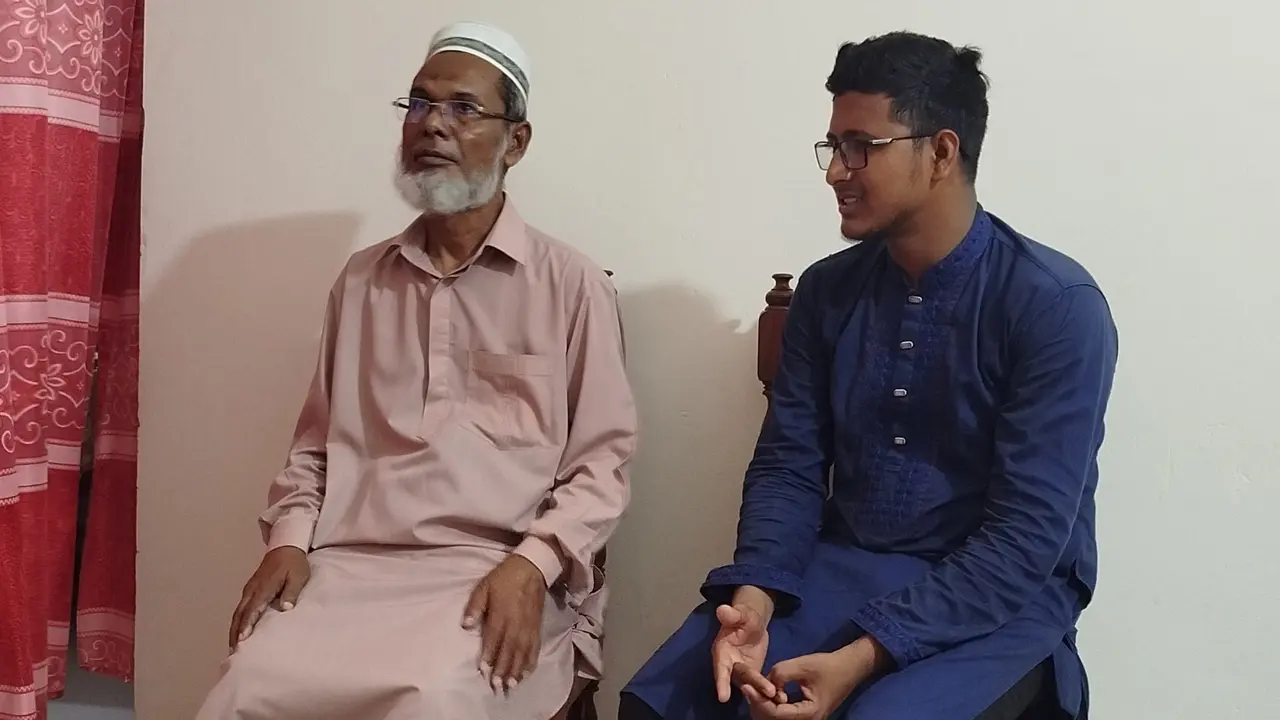 শহীদ সাজিদের পরিবারের সঙ্গে ঈদের শুভেচ্ছা জবি শিবিরের