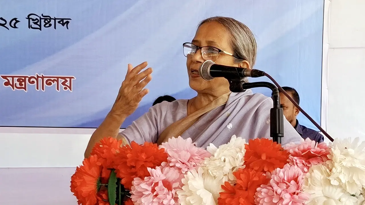 আমরা গুঁড়া দুধ আমদানি করি, এটা লজ্জার বিষয় : প্রাণিসম্পদ উপদেষ্টা