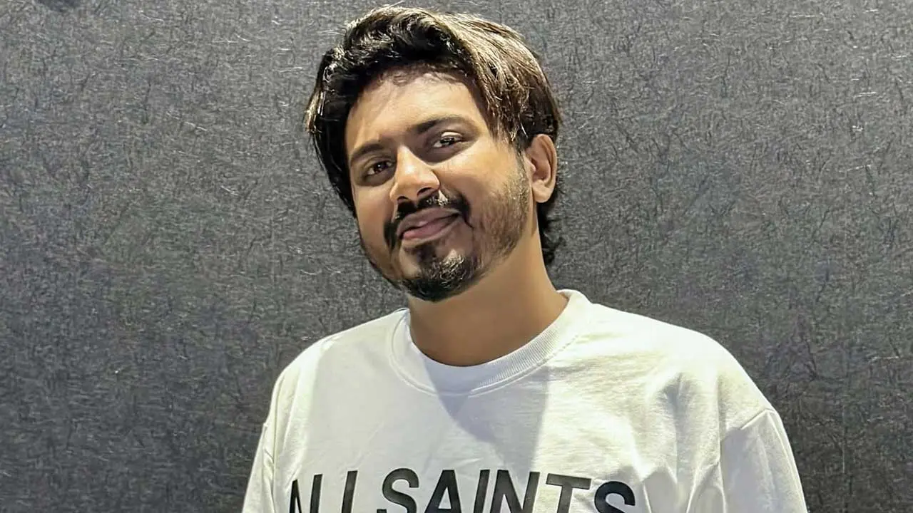 পাবনায় কনটেন্ট ক্রিয়েটরের বাড়িতে আ.লীগের নেতাকর্মীদের ভাঙচুর-লুটপাট 