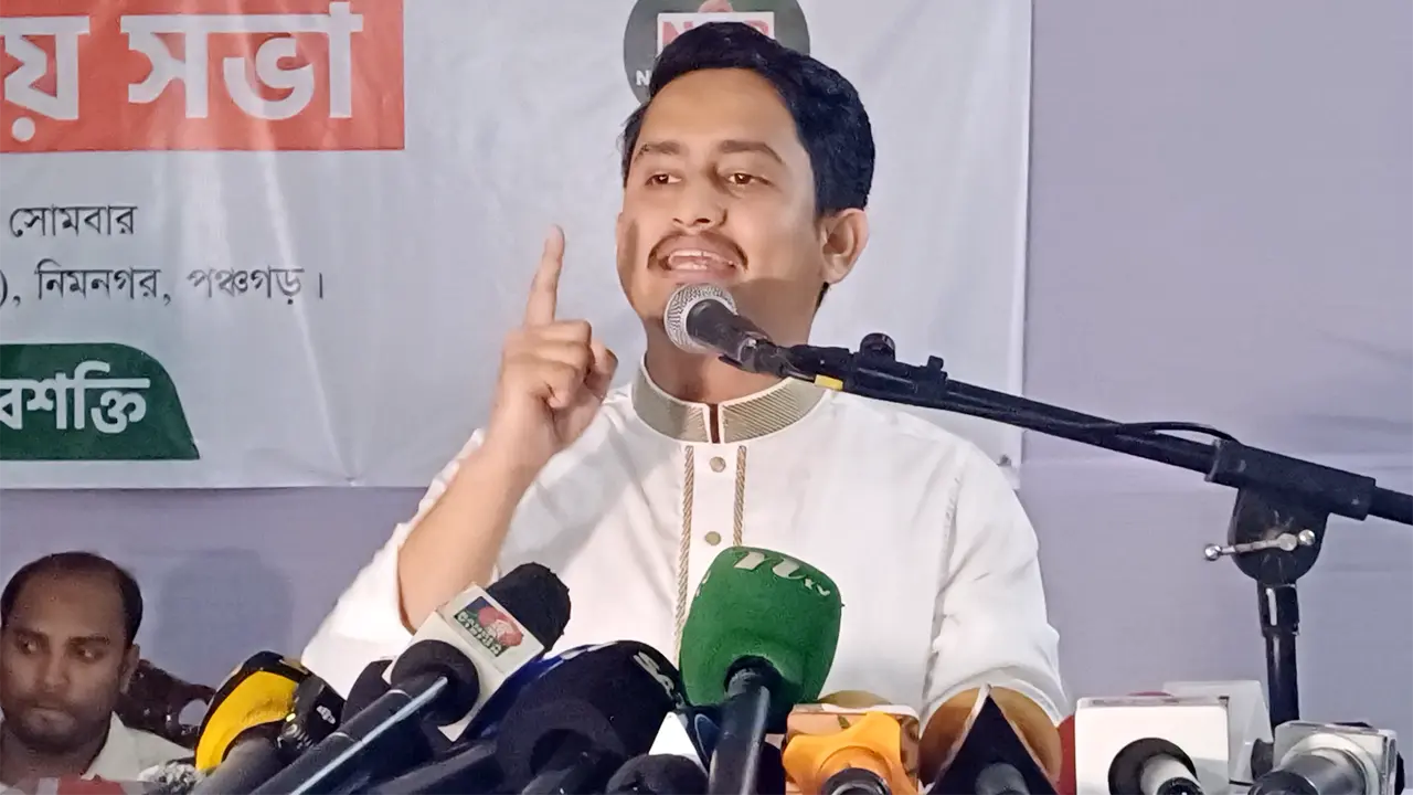 অন্তর্বর্তী সরকারকে দুর্বল দেখতে চাই না : সারজিস আলম