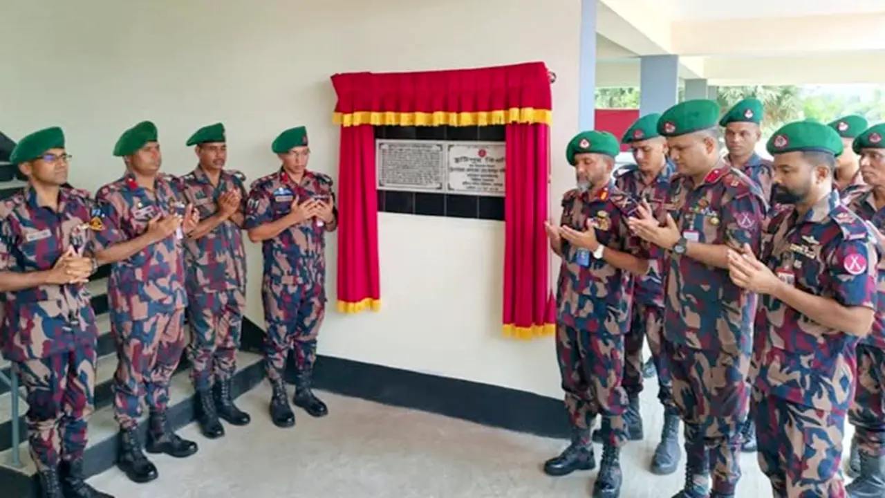 সীমান্তে কড়া পাহারা, দেবহাটায় চালু হলো নতুন বিওপি