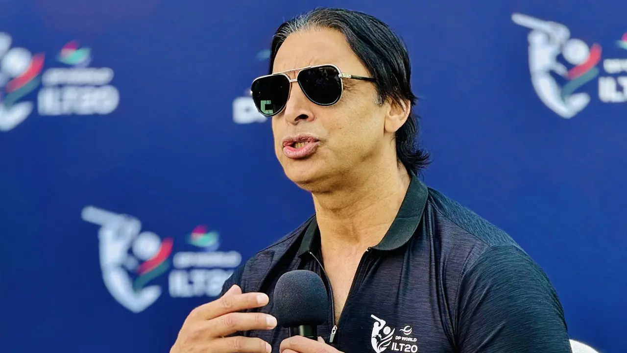 শোয়েব আখতারের নামে ১ বিলিয়ন রুপি মানহানির নোটিশ