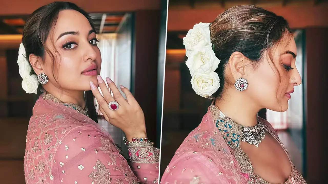 মনে হলো, বিছানায় কেউ যেন আমাকে চেপে ধরছে : সোনাক্ষী