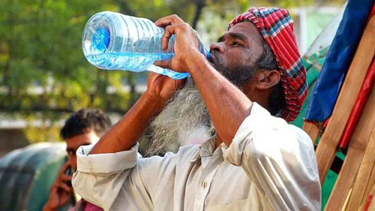 ঢাকাসহ ৩৮ জেলায় বইছে তাপদাহ