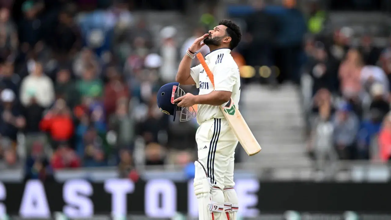 ইতিহাসের দ্বিতীয় ক্রিকেটার হিসেবে যে রেকর্ড গড়লেন পান্ত