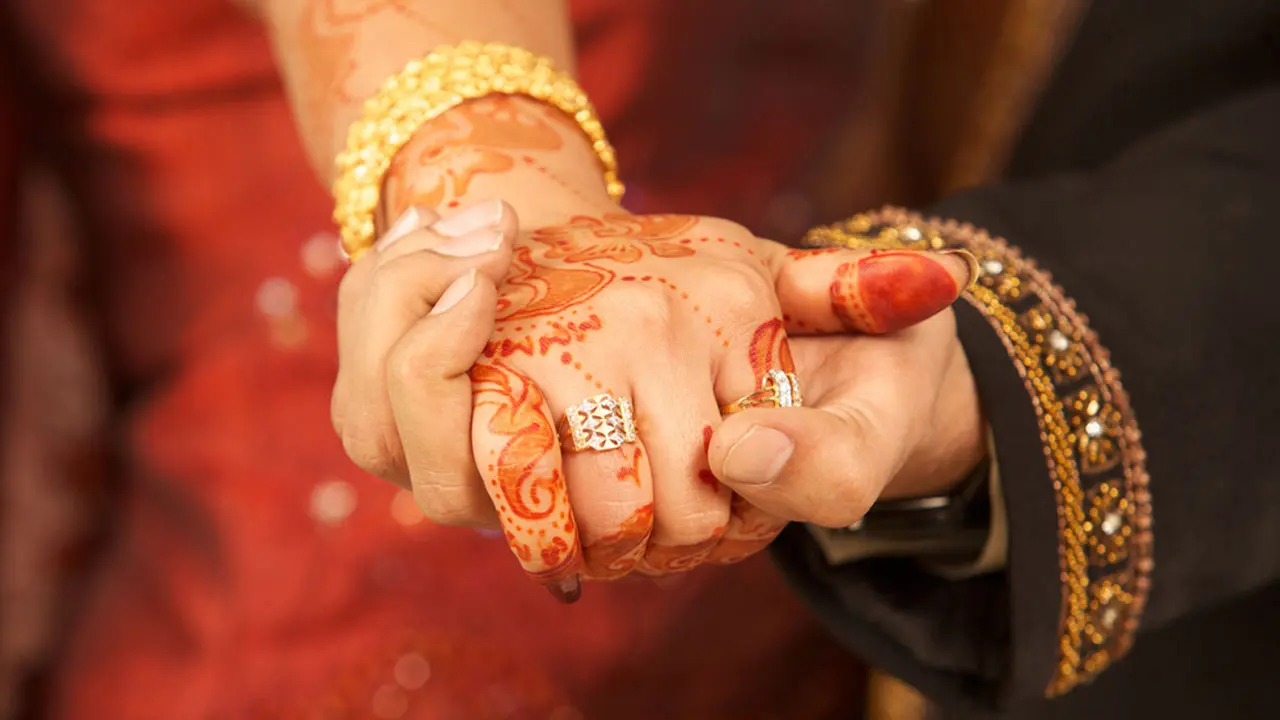 ভোলায় কনের শাড়ি ও প্রসাধনী পছন্দ না হওয়ায় বরযাত্রীকে মারধর