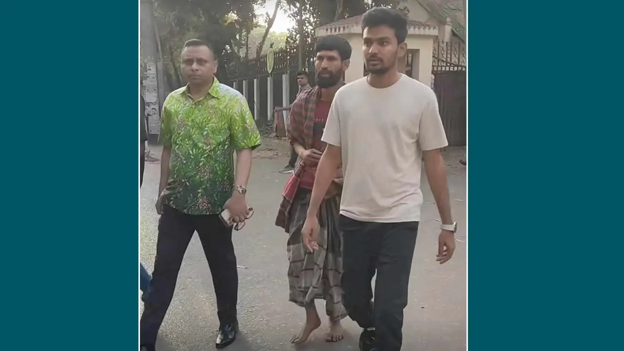 আটক সেই ব্যক্তিকে ছাড়িয়ে নিলেন উপদেষ্টা আসিফ 