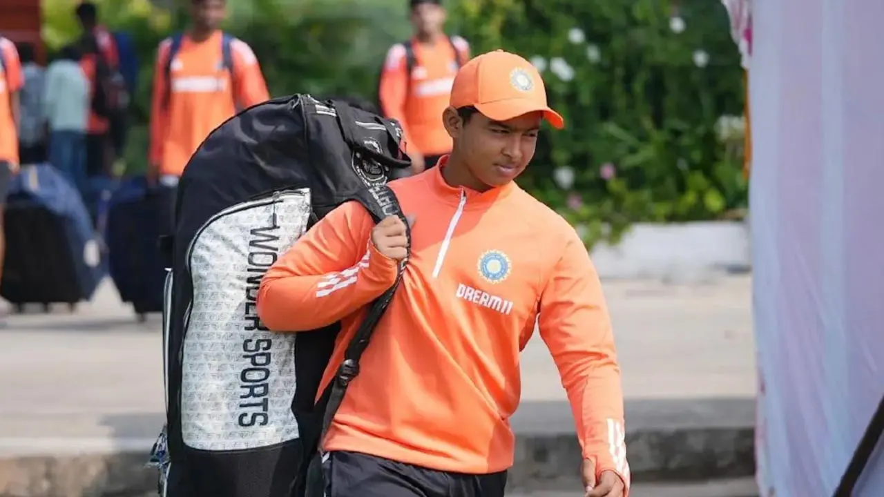নিলামে কোটি টাকায় কিনলেও খেলানো হবে না বৈভবকে