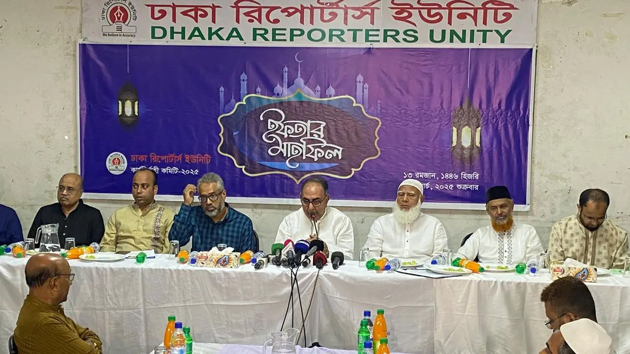 অপকর্মের বিরুদ্ধে সাংবাদিকদের সোচ্চার হওয়ার আহ্বান