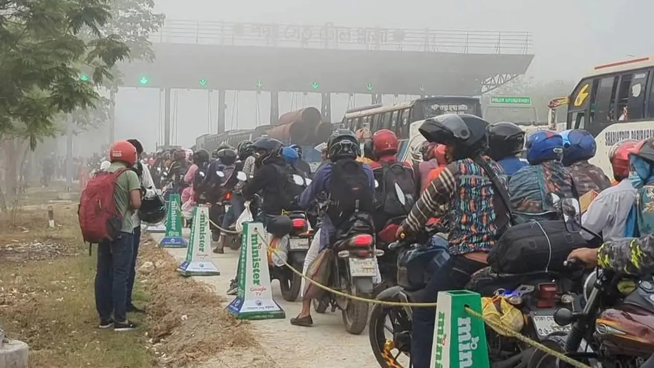 পদ্মা সেতুতে ১২ ঘণ্টায় দুই কোটি টাকা টোল আদায়