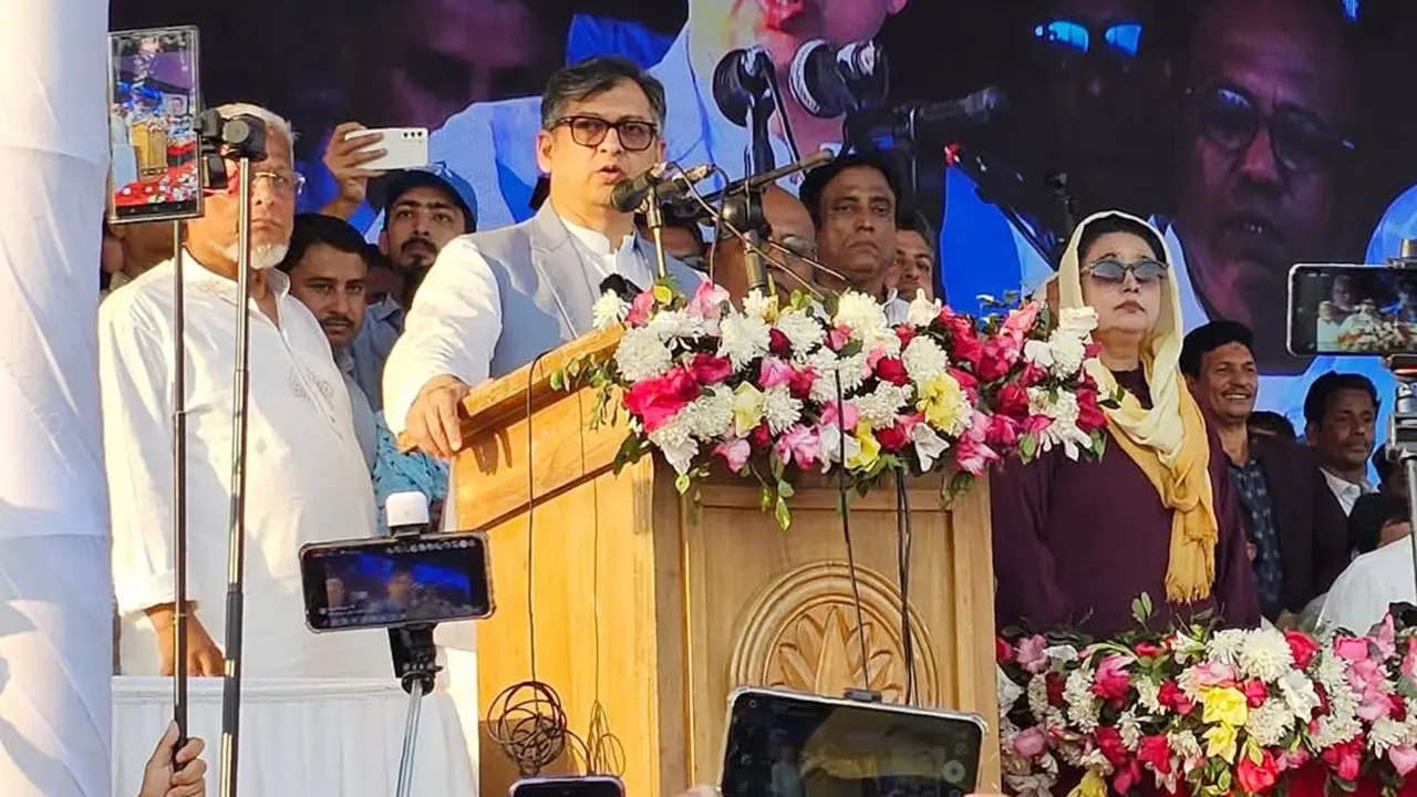 গণতন্ত্র উত্তরণের পথ দীর্ঘায়িত হওয়া যাবে না : সালাউদ্দিন