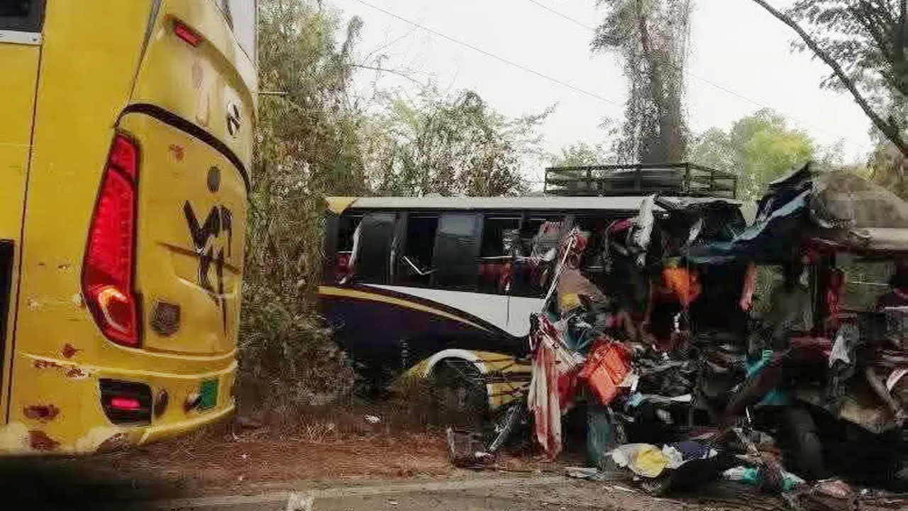 ঈদের দিনে চট্টগ্রাম-কক্সবাজার মহাসড়কে ঝরল ৫ প্রাণ