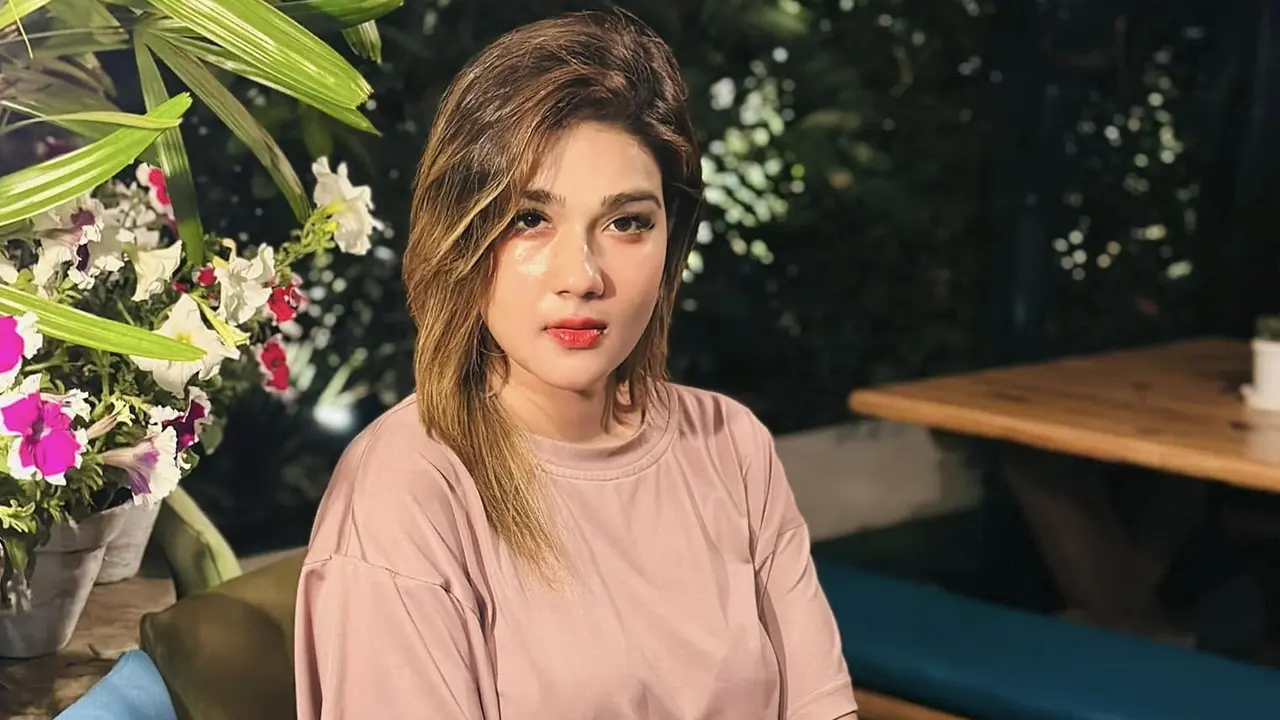 ছেলেকে নিয়ে আবেগঘন পোস্ট মাহির