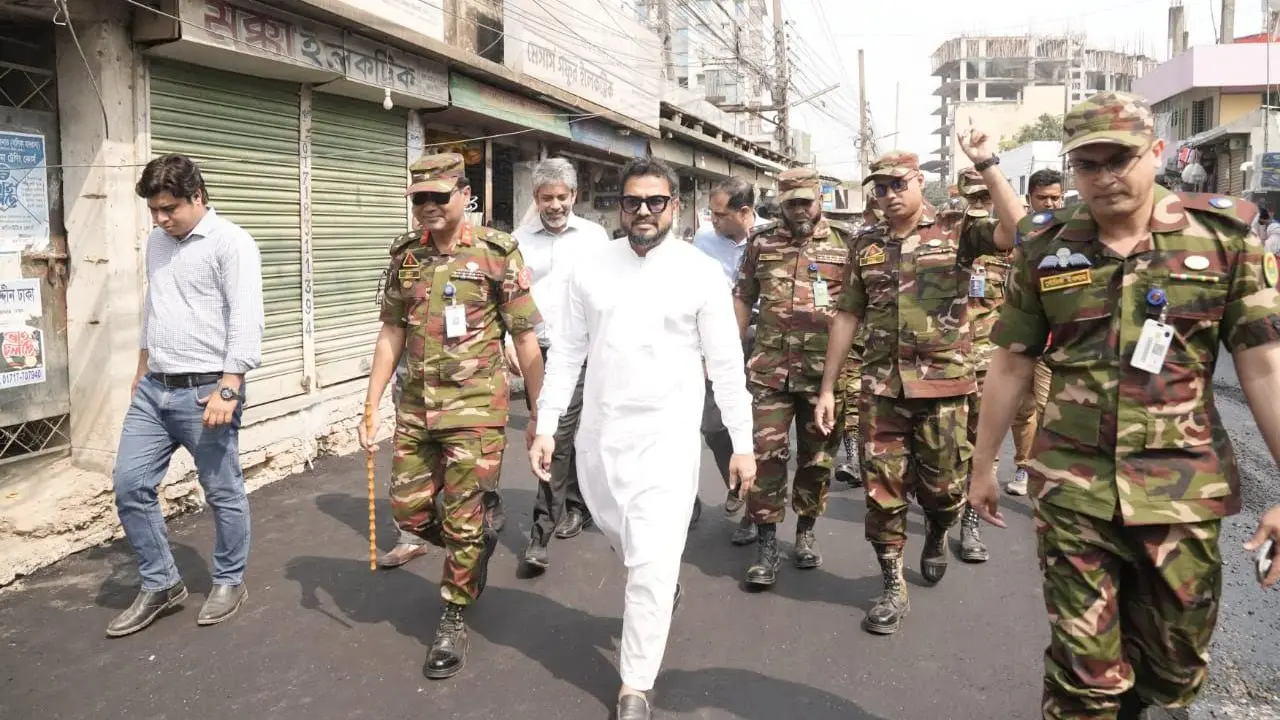 বর্ষায় নতুন রাস্তা কাটতে দেবে না ডিএনসিসি