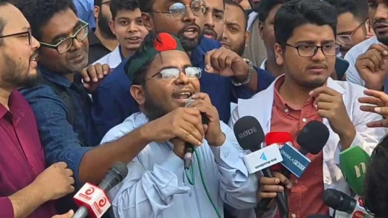 চিকিৎসকদের কর্মবিরতি প্রত্যাহার, অযাচিত বলপ্রয়োগের প্রতিবাদ