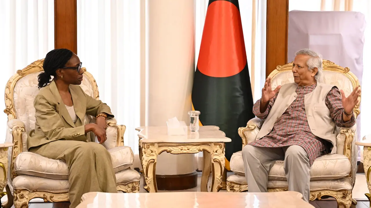 আওয়ামী লীগকে নিষিদ্ধ করার পরিকল্পনা সরকারের নেই : ড. ইউনূস
