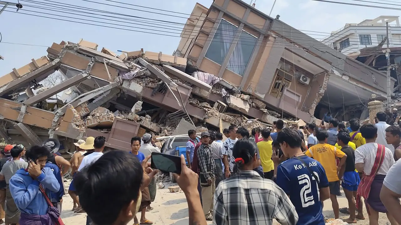 মিয়ানমারে ভূমিকম্পে শত শত মানুষের মৃত্যুর শঙ্কা