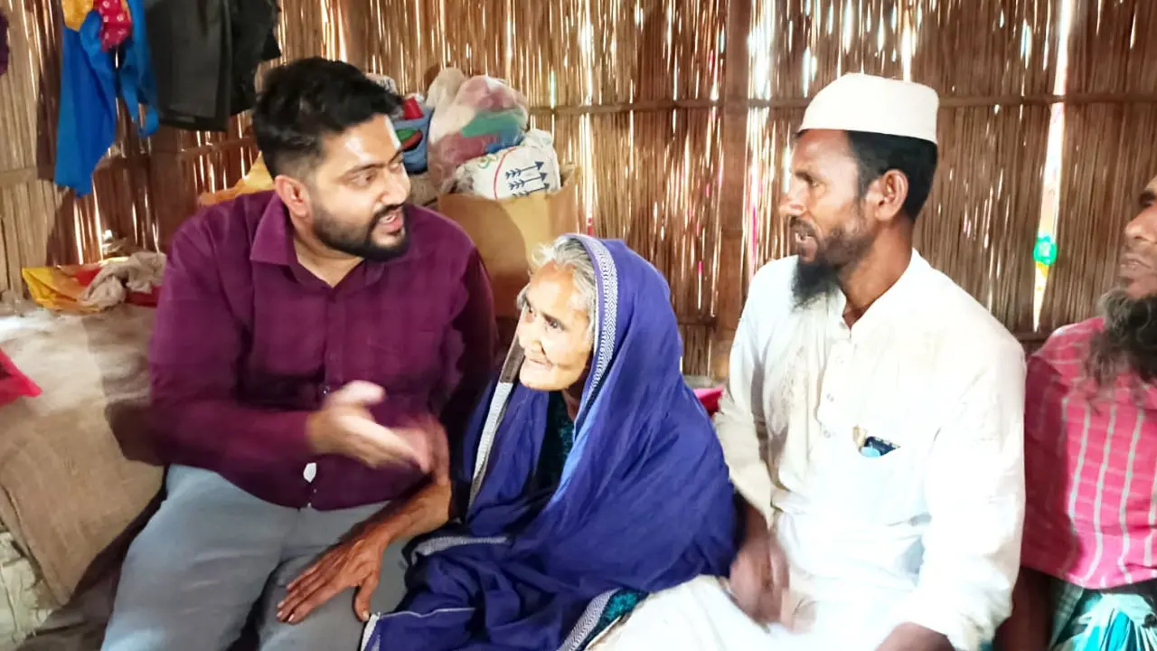 ছাগল রাখার ঘরে তালাবদ্ধ ৮০ বছরের বৃদ্ধা, উদ্ধার করলেন ইউএনও