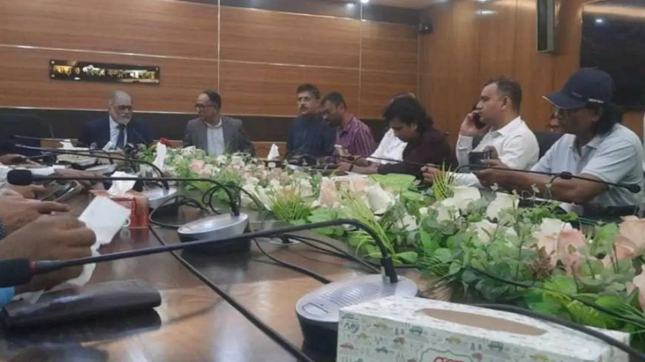 বিশেষ বিসিএস’র মাধ্যমে ২০০০ চিকিৎসক নিয়োগের উদ্যোগ